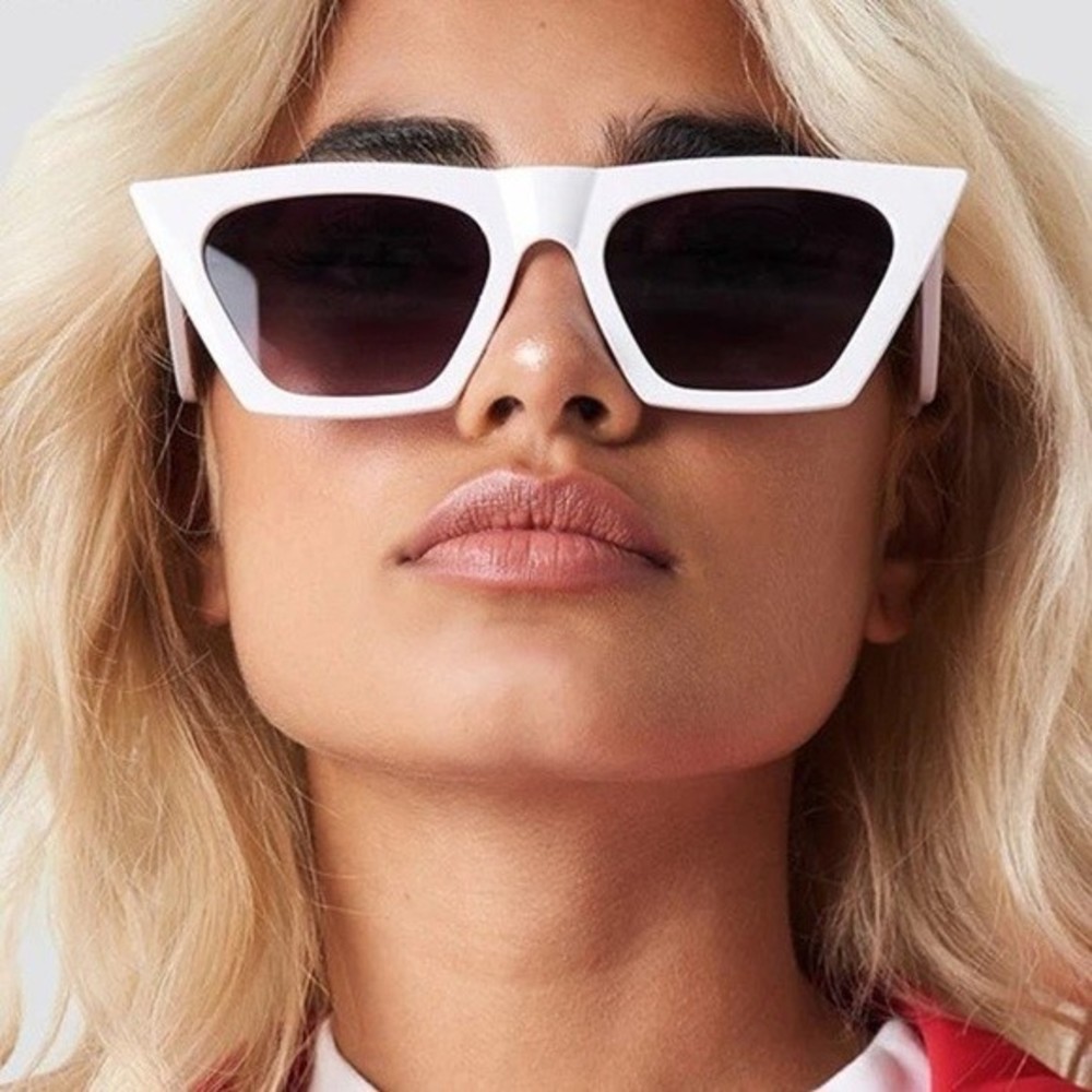 Oversized White Cat Eye Sunglasses - Picture 2 of 7
